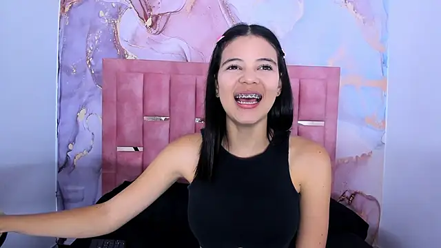 Snapshot of LizzMartin chatting on 01/24/25, 07:07 LizzMartin online show from 01/24/25, 07:07