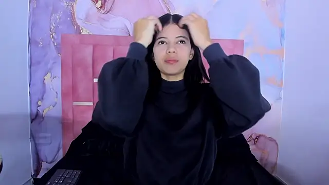 Snapshot of LizzMartin chatting on 02/07/25, 07:17 LizzMartin online show from 02/07/25, 07:17