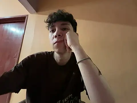 Omaaaaaaa00001 online show from 02/07/25, 07:27