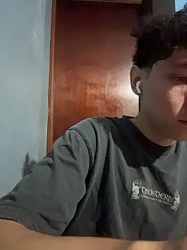 Omaaaaaaa00001 online show from 11/21/25, 05:55