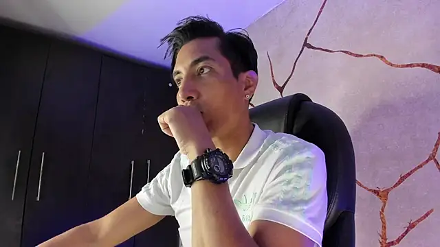 Snapshot of EdwardVlad chatting on 12/05/24, 07:28 EdwardVlad online show from 12/05/24, 07:28