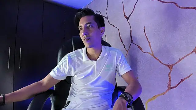 Snapshot of EdwardVlad chatting on 12/05/24, 10:34 EdwardVlad online show from 12/05/24, 10:34