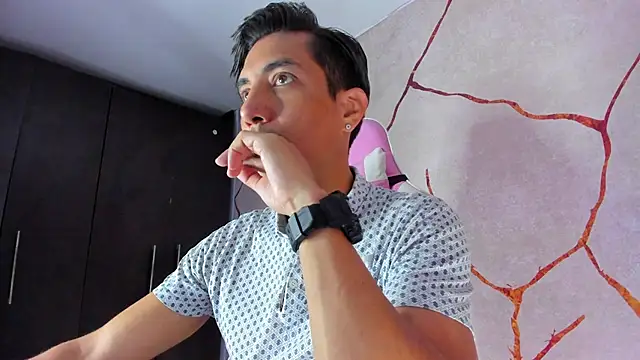 Snapshot of EdwardVlad chatting on 12/10/24, 07:22 EdwardVlad online show from 12/10/24, 07:22