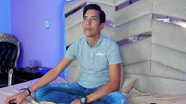 Snapshot of EdwardVlad chatting on 12/28/24, 10:44 EdwardVlad online show from 12/28/24, 10:44