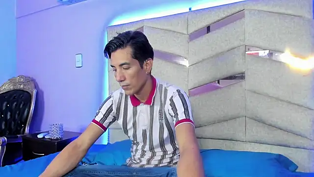 Snapshot of EdwardVlad chatting on 01/04/25, 07:13 EdwardVlad online show from 01/04/25, 07:13