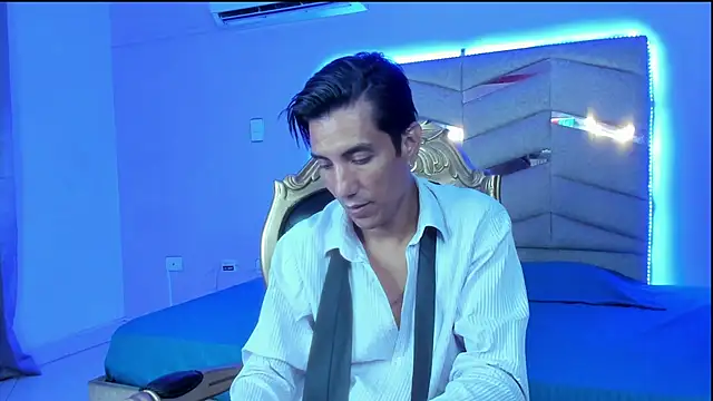 Snapshot of EdwardVlad chatting on 01/10/25, 10:25 EdwardVlad online show from 01/10/25, 10:25