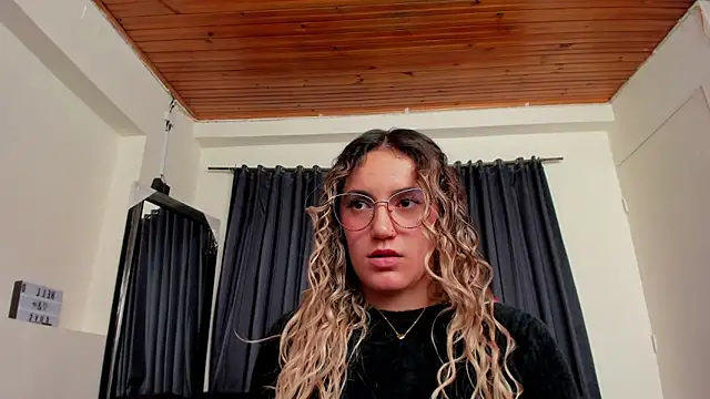 Snapshot of Keyth_clement chatting on 04/07/26, 09:59 Keyth clement online show from 04/07/26, 09:59