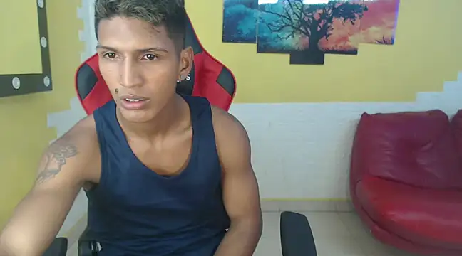 mau elixxx online show from 12/13/24, 01:48