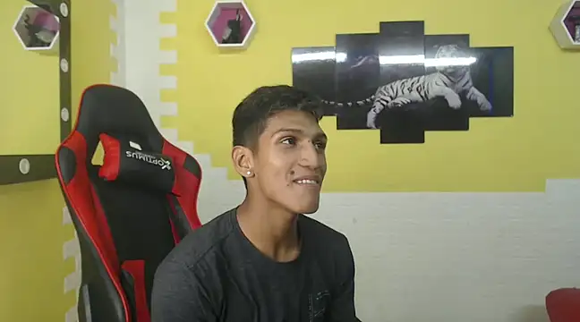 mau elixxx online show from 12/24/24, 02:54