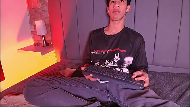 Snapshot of hares_mds chatting on 03/06/26, 01:29 hares mds online show from 03/06/26, 01:29