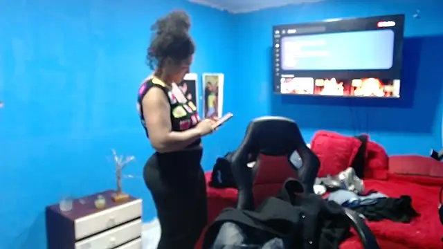 bellacrespalatina online show from 11/18/25, 08:24