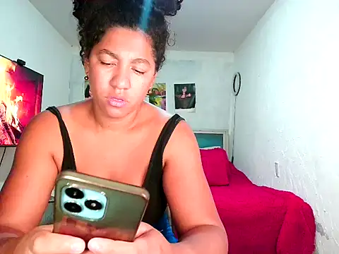 Snapshot of bellacrespalatina chatting on 04/14/26, 06:03 bellacrespalatina online show from 04/14/26, 06:03