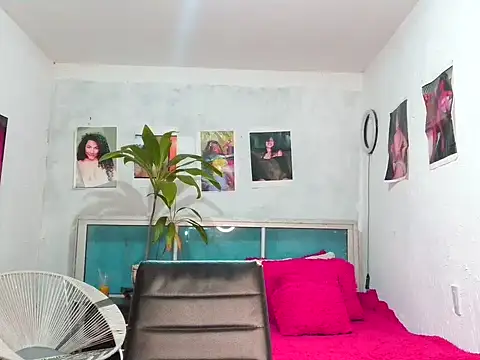 Snapshot of bellacrespalatina chatting on 04/16/26, 05:25 bellacrespalatina online show from 04/16/26, 05:25