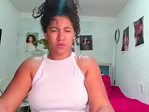 Snapshot of bellacrespalatina chatting on 04/17/26, 08:56 bellacrespalatina online show from 04/17/26, 08:56