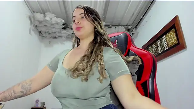 Lauu G online show from 12/22/25, 04:31