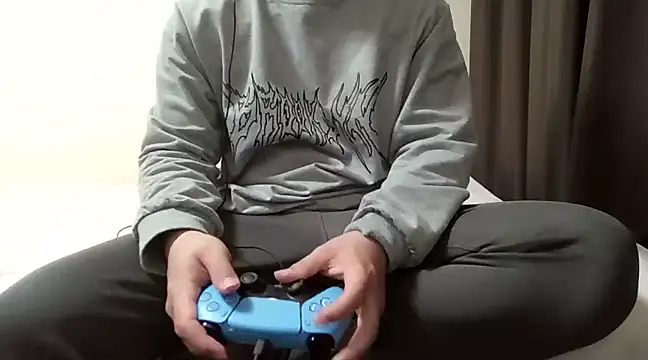 Snapshot of YU-KI00 chatting on 03/12/25, 04:51 YU-KI00 online show from 03/12/25, 04:51