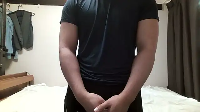 Snapshot of YU-KI00 chatting on 09/15/25, 03:28 YU-KI00 online show from 09/15/25, 03:28