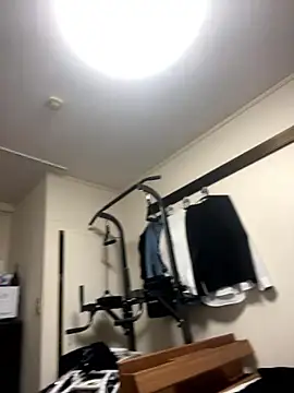 YU-KI00 online show from 11/08/25, 10:37