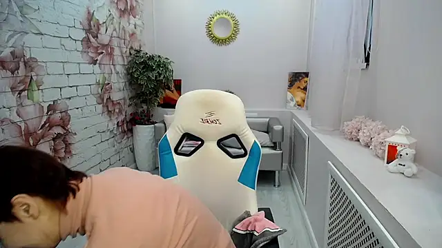 Snapshot of Cutie_Asya chatting on 01/19/26, 05:22 Cutie Asya online show from 01/19/26, 05:22