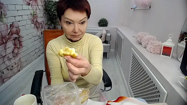 Snapshot of Cutie_Asya chatting on 03/19/26, 04:16 Cutie Asya online show from 03/19/26, 04:16