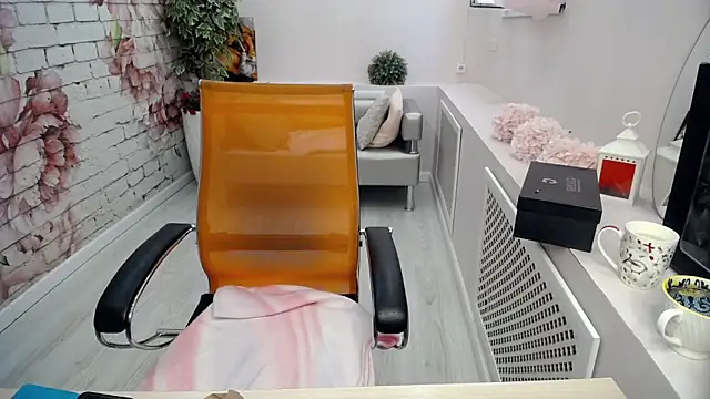 Snapshot of Cutie_Asya chatting on 03/25/26, 04:18 Cutie Asya online show from 03/25/26, 04:18