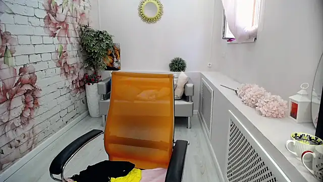 Snapshot of Cutie_Asya chatting on 04/02/26, 04:21 Cutie Asya online show from 04/02/26, 04:21