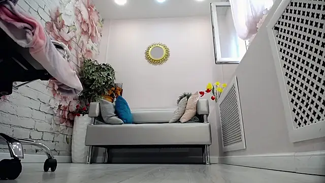 Snapshot of Cutie_Asya chatting on 05/13/26, 08:12 Cutie Asya online show from 05/13/26, 08:12