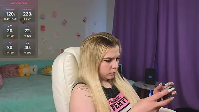 Kate Legend online show from 04/19/26, 01:38