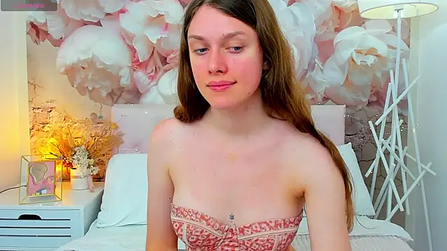 Snapshot of JaneBrowni chatting on 07/12/26, 12:18 JaneBrowni online show from 07/12/26, 12:18
