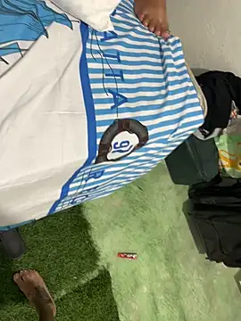 Snapshot of elSexi chatting on 11/26/25, 01:50 elSexi online show from 11/26/25, 01:50