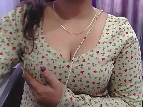 cutie-taara online show from 02/15/25, 05:41