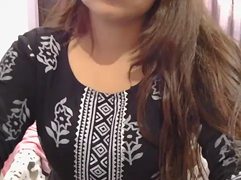 cutie-taara online show from 03/12/25, 08:51