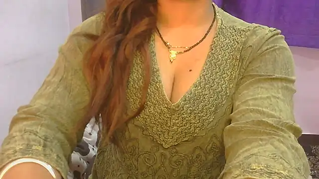 cutie-taara online show from 12/18/25, 04:29