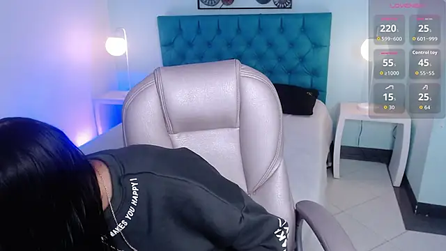 Snapshot of Paulis_gh chatting on 09/12/25, 12:27 Paulis gh online show from 09/12/25, 12:27