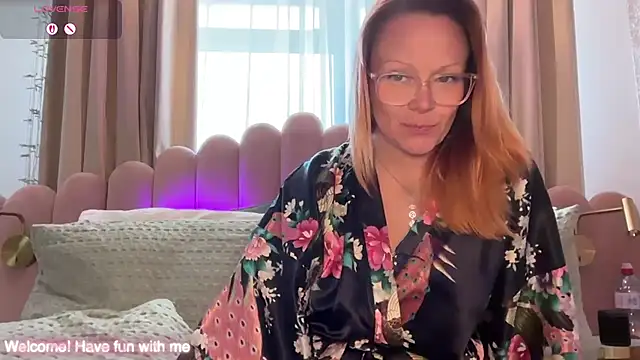 Snapshot of MelodyRoseUk chatting on 04/06/26, 01:34 MelodyRoseUk online show from 04/06/26, 01:34