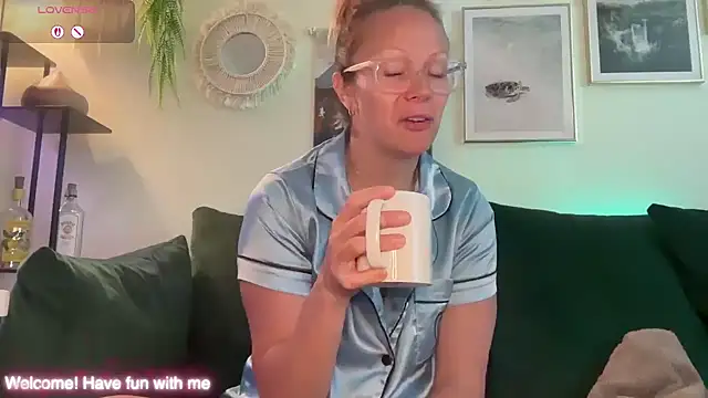 MelodyRoseUk online show from 05/19/26, 08:53