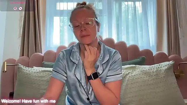 MelodyRoseUk online show from 05/20/26, 08:09