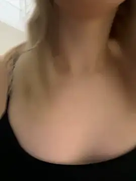 Eva Millss online show from 12/15/24, 01:22