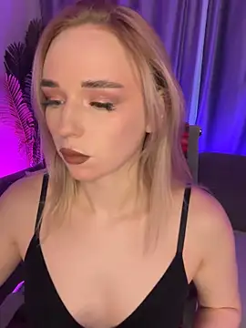 Eva Millss online show from 01/05/25, 01:04