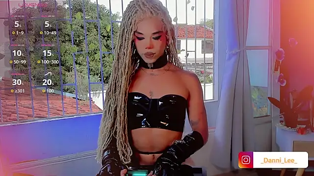 Snapshot of DanniLee_ chatting on 09/26/25, 10:25 DanniLee online show from 09/26/25, 10:25