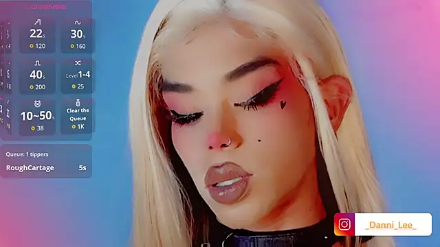 Snapshot of DanniLee_ chatting on 11/04/25, 11:26 DanniLee online show from 11/04/25, 11:26