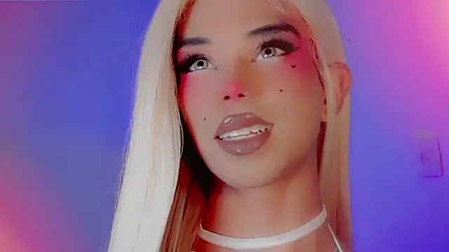 Snapshot of DanniLee_ chatting on 11/28/25, 10:34 DanniLee online show from 11/28/25, 10:34