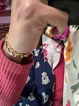 Snapshot of Miss-Kamini chatting on 01/24/25, 03:43 Miss-Kamini online show from 01/24/25, 03:43