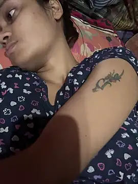 Snapshot of Miss-Kamini chatting on 01/31/25, 04:27 Miss-Kamini online show from 01/31/25, 04:27