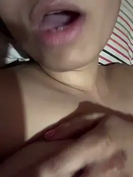 Snapshot of Miss-Kamini chatting on 02/07/25, 09:16 Miss-Kamini online show from 02/07/25, 09:16