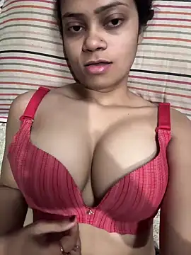 Snapshot of Miss-Kamini chatting on 02/18/25, 12:48 Miss-Kamini online show from 02/18/25, 12:48