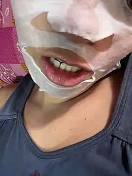 Snapshot of Miss-Kamini chatting on 02/23/25, 05:01 Miss-Kamini online show from 02/23/25, 05:01