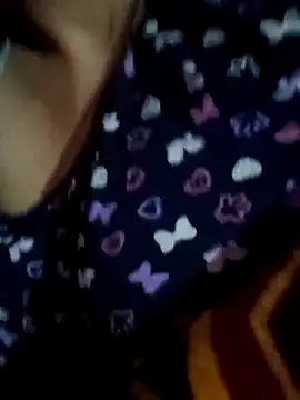 Snapshot of Miss-Kamini chatting on 03/08/25, 04:28 Miss-Kamini online show from 03/08/25, 04:28