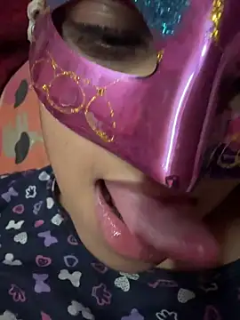 Snapshot of Miss-Kamini chatting on 03/14/25, 01:59 Miss-Kamini online show from 03/14/25, 01:59