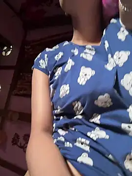 Snapshot of Miss-Kamini chatting on 03/17/25, 08:29 Miss-Kamini online show from 03/17/25, 08:29